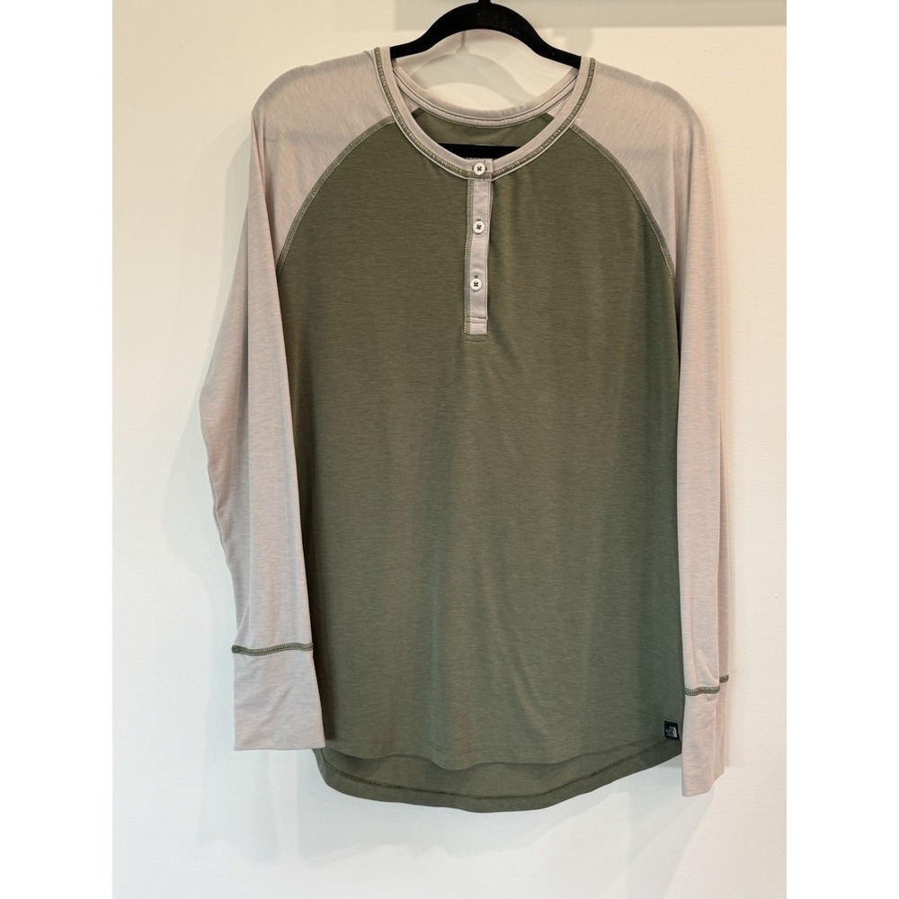 The North Face 4 button Henley Long Sleeve Flashdry T-Shirt L Green Beige Cream